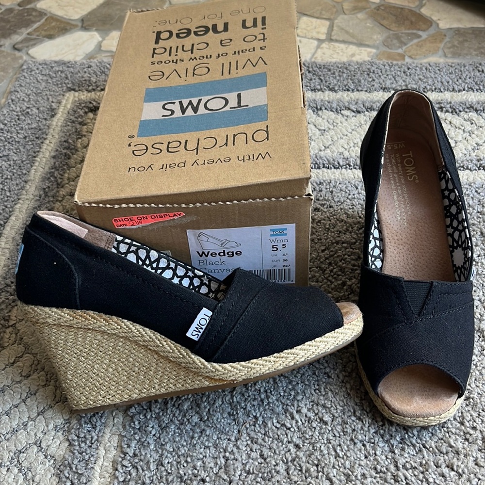 Black, Toms, Peep-Toe Wedges, size 5.5